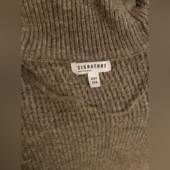 Turtle Neck Dress - Picture 3 of 3